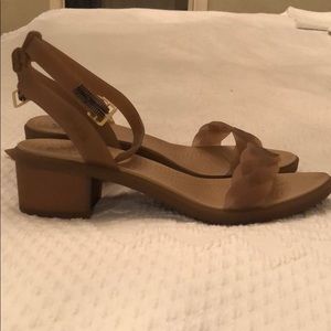 Crocs caramel Sandals